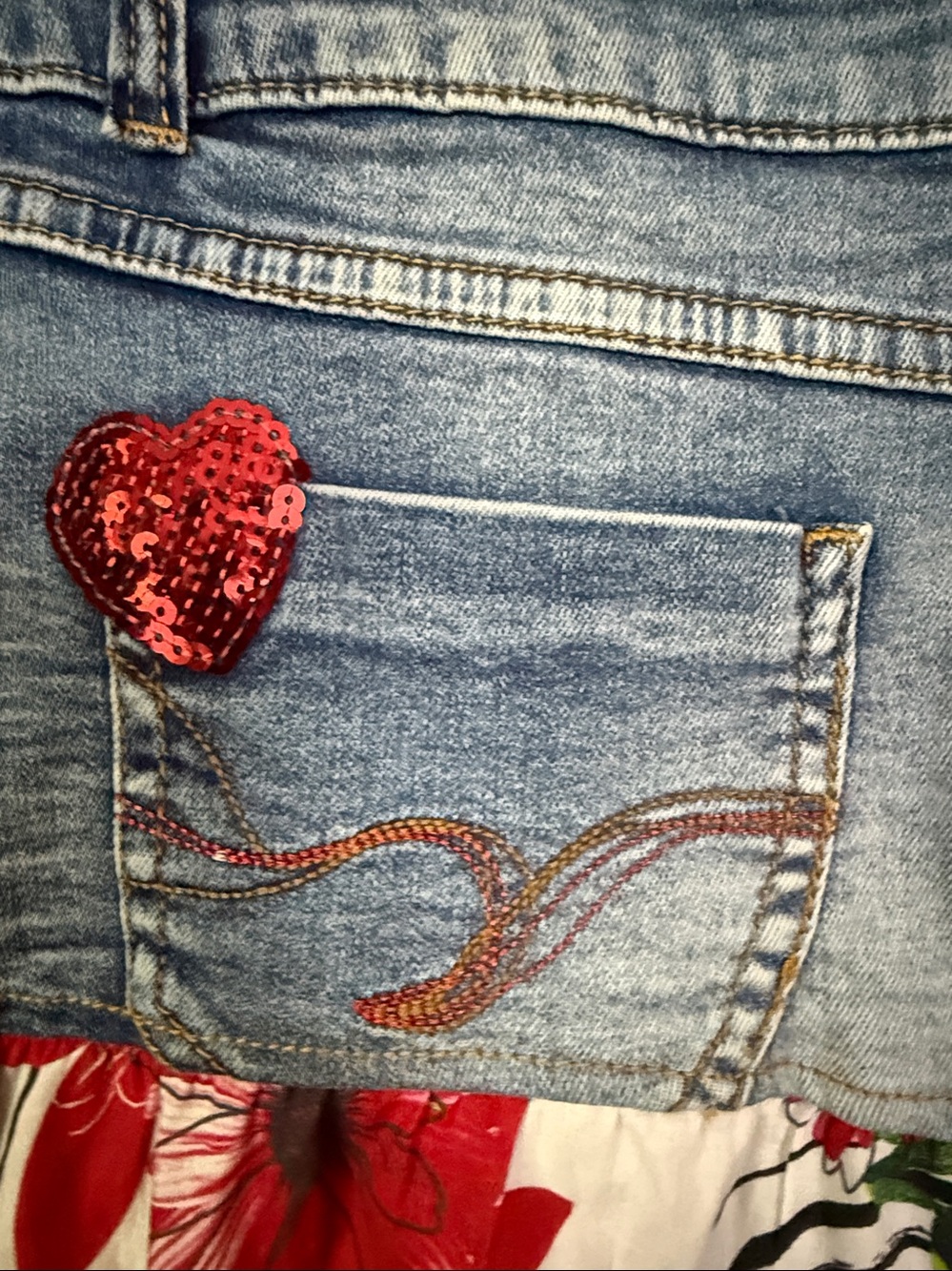 Desigual Vintage-Inspired Denim and Print Mini Skirt Size: EUR 38 (8) - Picture 8 of 12